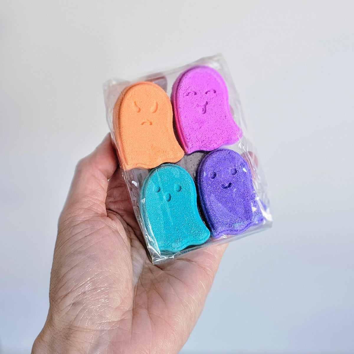 ODEURS FRUITÉES - Quatre mini bombes de bain