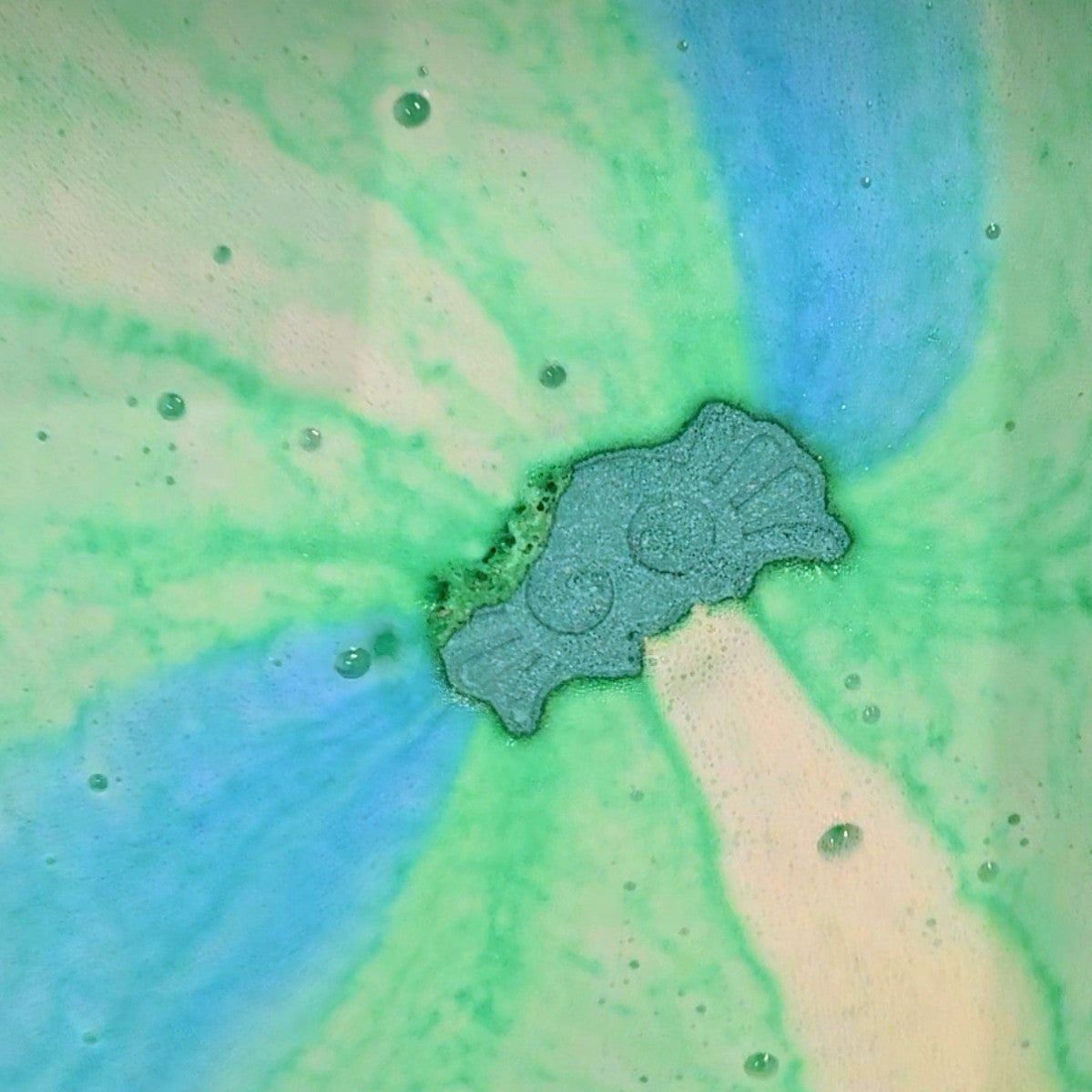 FRAISE KIWI - Bombe de bain avec insertions couleurs
